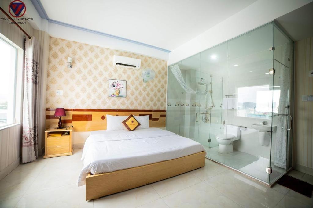 Yen Vy 04 Luxury Hotel Куи Нхон Екстериор снимка