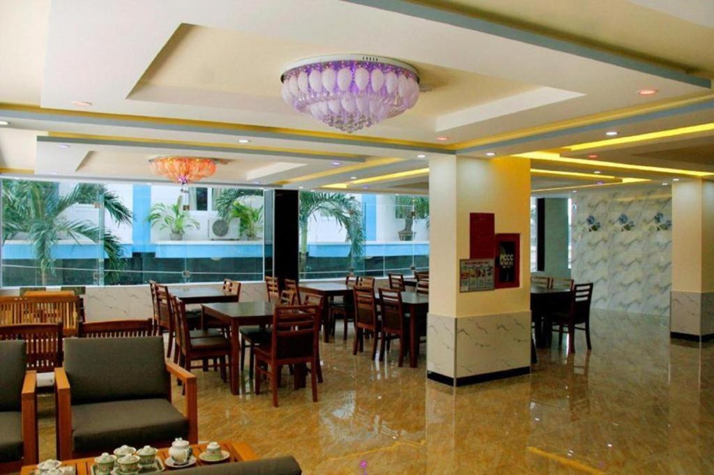 Yen Vy 04 Luxury Hotel Куи Нхон Екстериор снимка