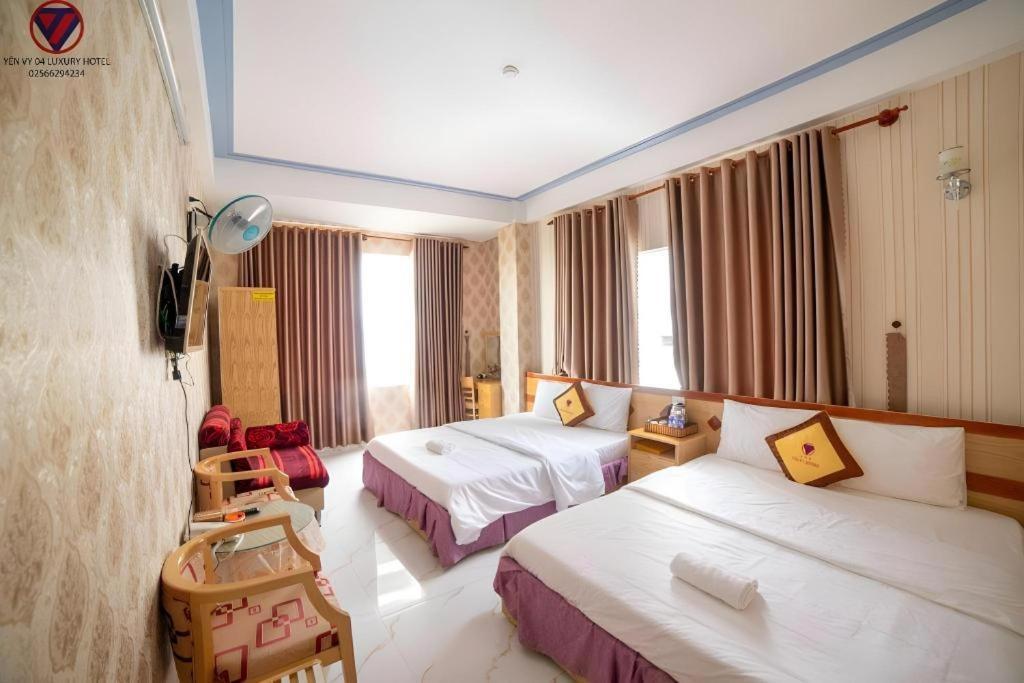 Yen Vy 04 Luxury Hotel Куи Нхон Екстериор снимка