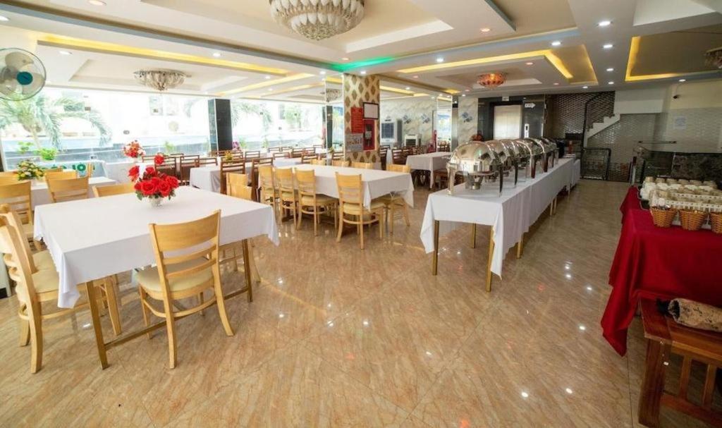 Yen Vy 04 Luxury Hotel Куи Нхон Екстериор снимка
