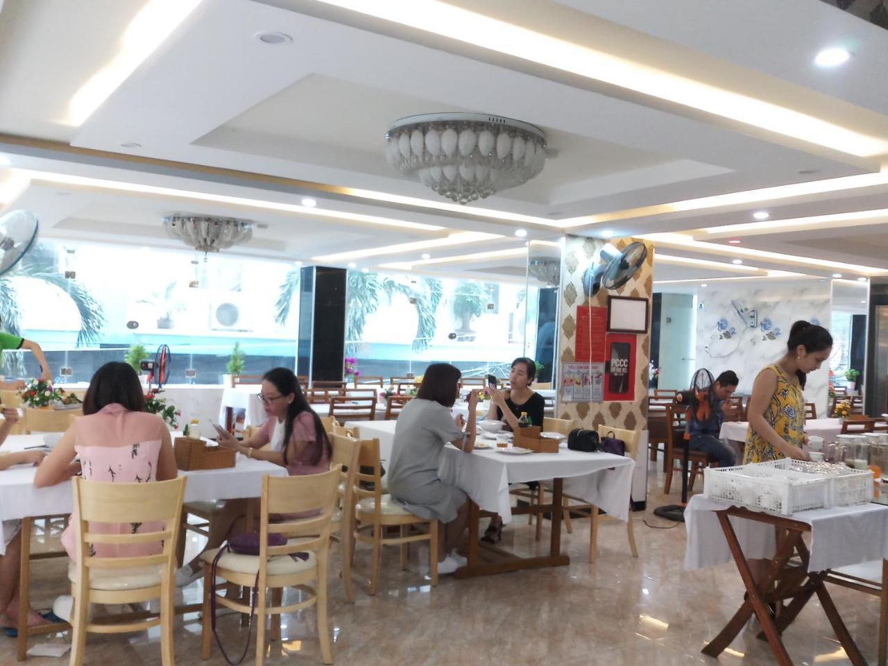 Yen Vy 04 Luxury Hotel Куи Нхон Екстериор снимка