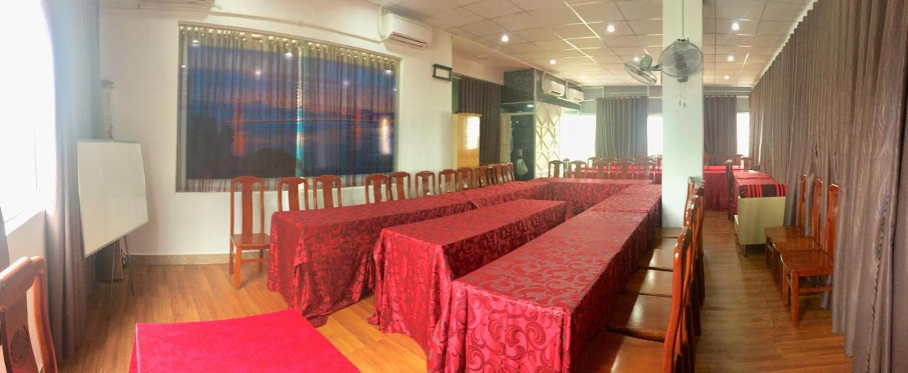 Yen Vy 04 Luxury Hotel Куи Нхон Екстериор снимка
