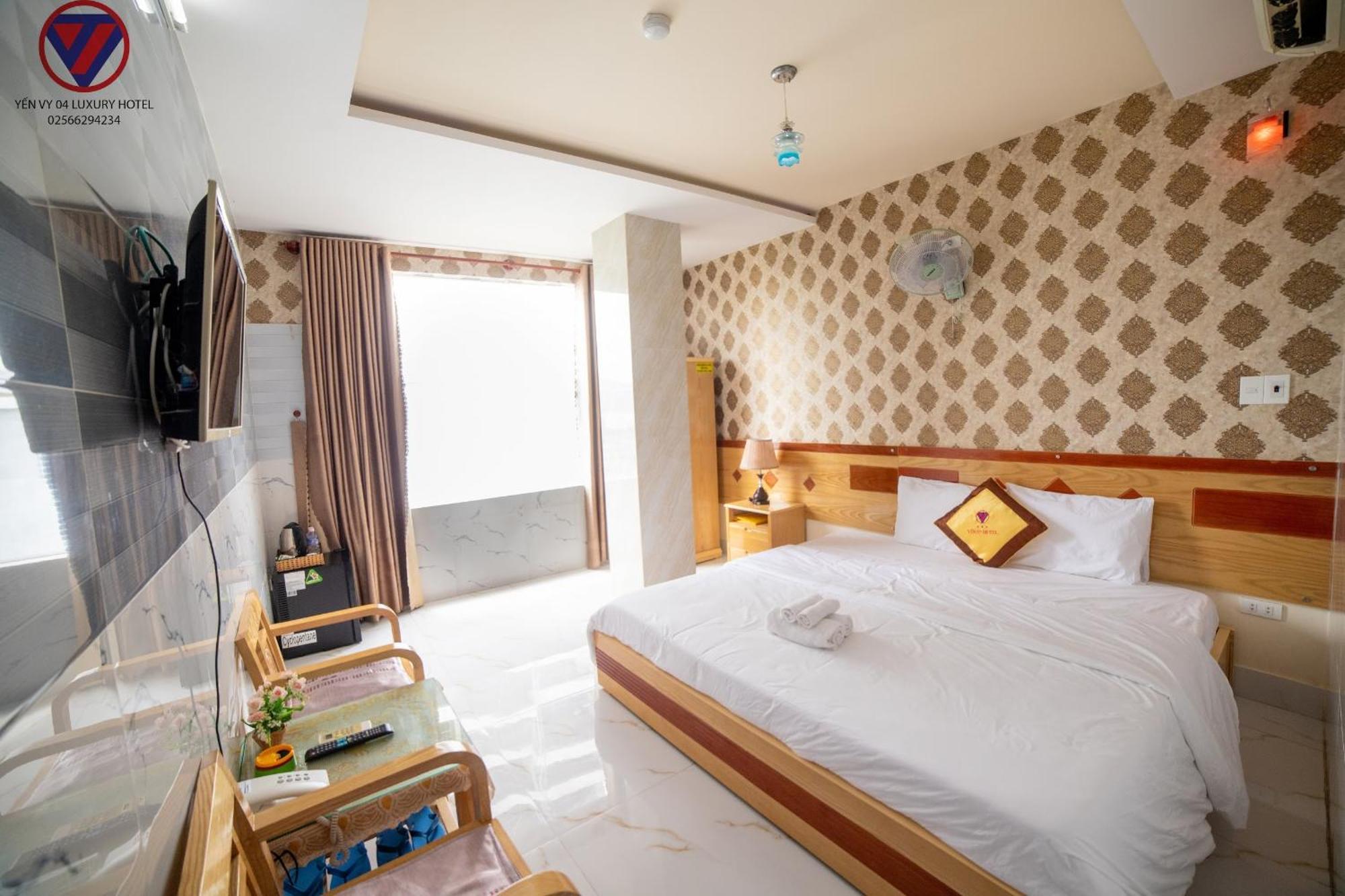 Yen Vy 04 Luxury Hotel Куи Нхон Екстериор снимка